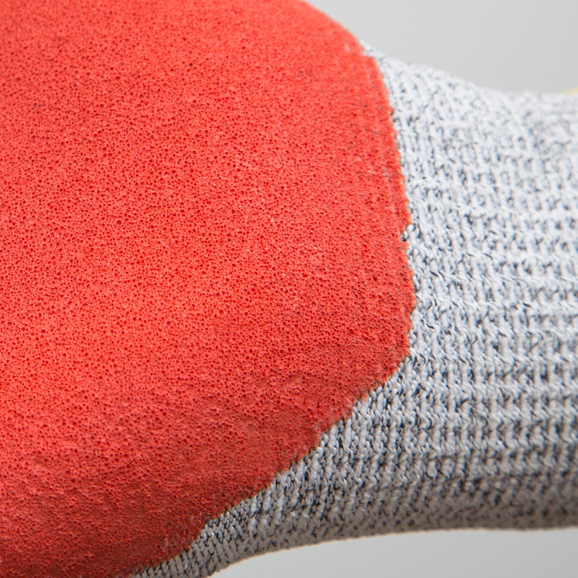 12 pairs of Seibertron HPPE cut level 5 safety gloves with nitrile coating