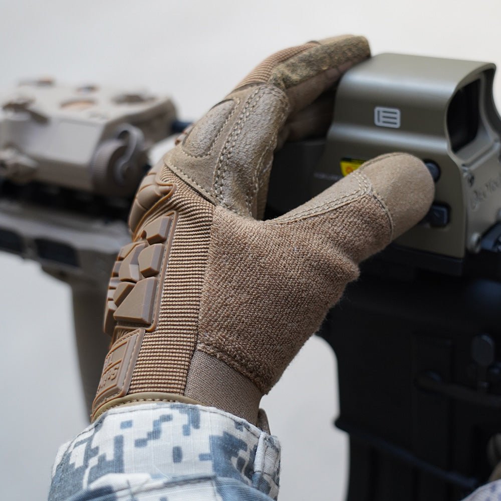 Seibertron combat gloves with reinforced rubber knuckle protection

