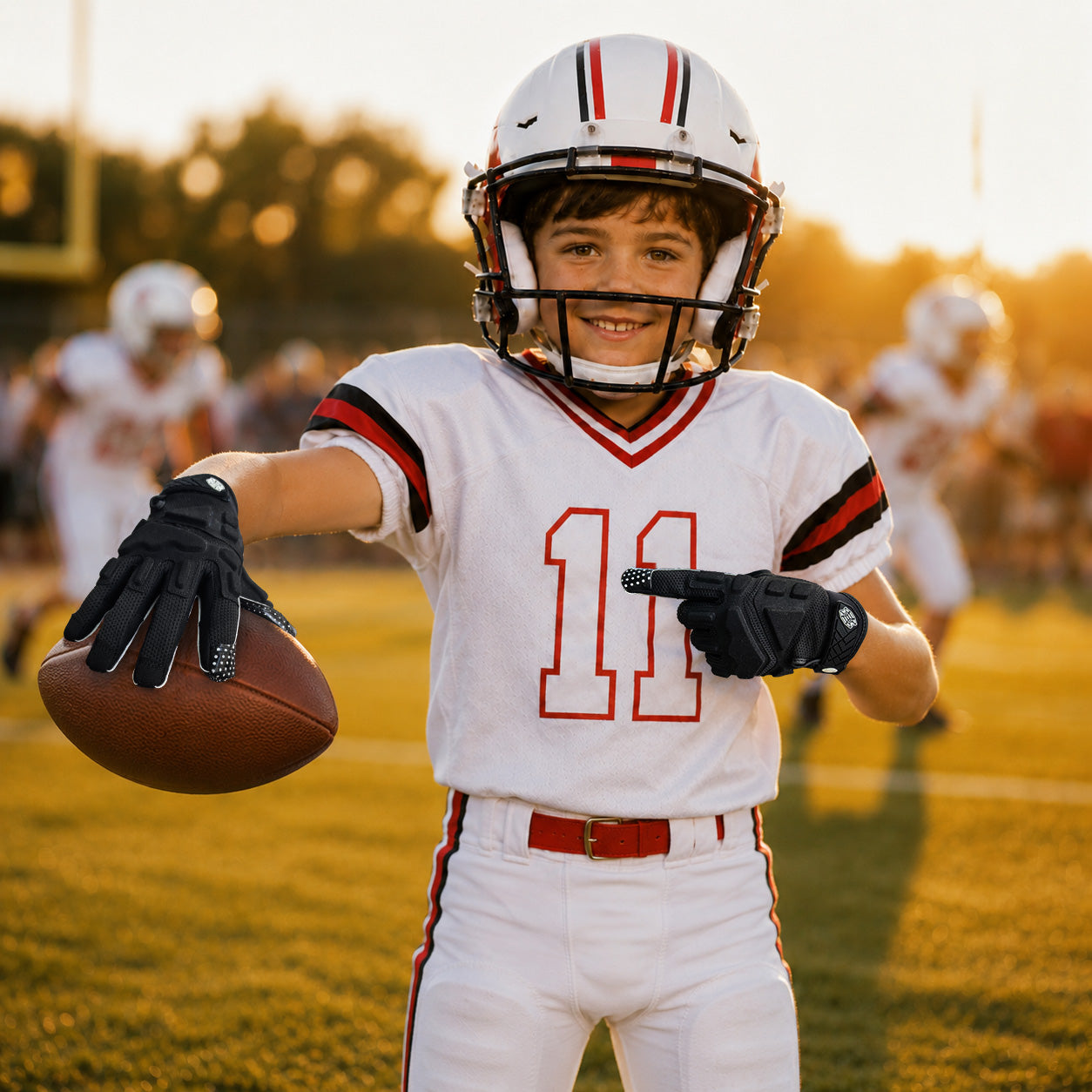 seibertron-gallery:garg-adult-youth-20260714 | product:7340603179198 | color:Black | group:Youth | slot:2 | Seibertron G.A.R.G 2.0 youth football receiver gloves black gallery 2