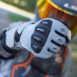 color:Grey | batch:sps4-scenes-20260716 | role:scene-04 | Seibertron SPS-4 winter rainproof motorcycle gloves grey riding scene 04